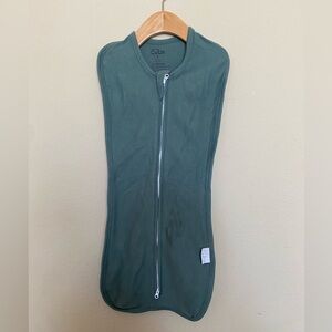 Comfy cubs Small (7-14lbs) green Zip Swaddle